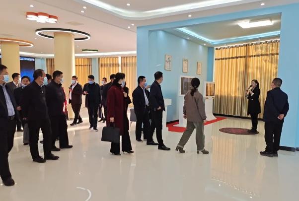 漯河市臨潁縣政法委領(lǐng)導到西平縣社會心理服務(wù)中心參觀考察